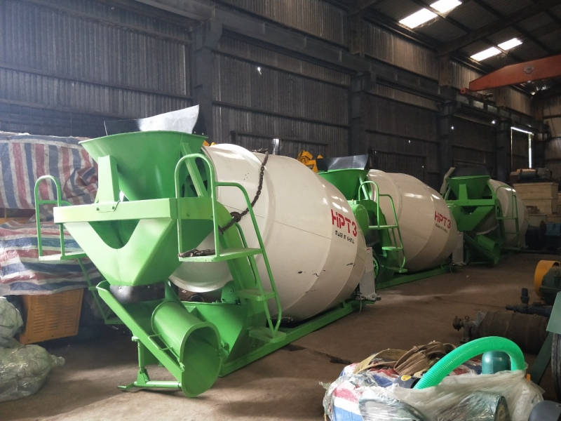 Xe bồn trộn bê tông dành cho xây dựng